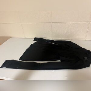 Warm Essentials by Cuddl Duds Women’s black long sleeve top with thumb holes